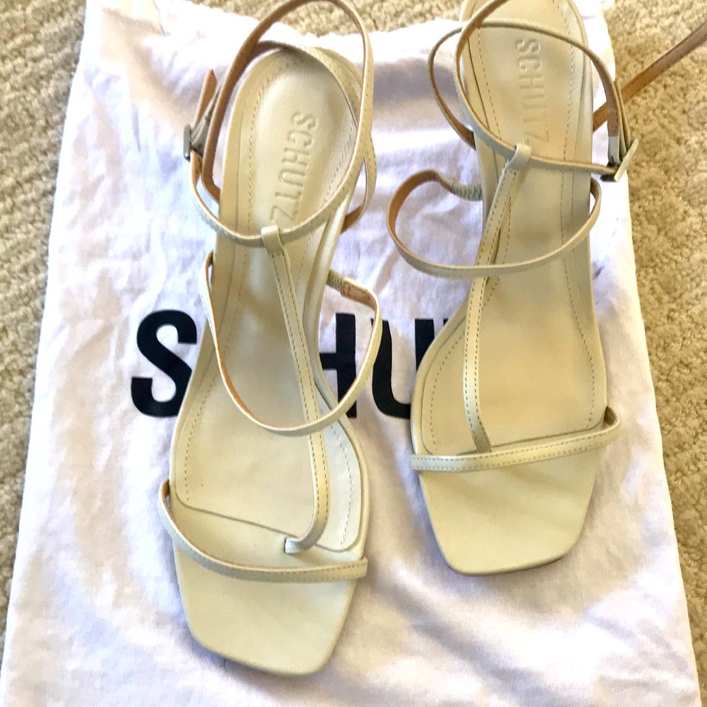 Schutz light gray color Sandal Size 8